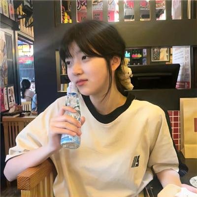 不认识的女友